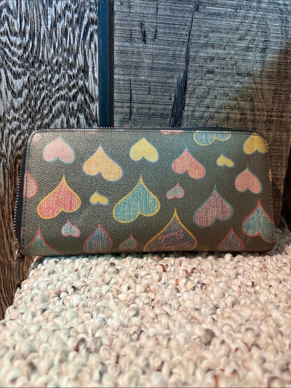 Vintage Dooney & Bourke Multicolor Heart Print Zip Around Wallet Y2K